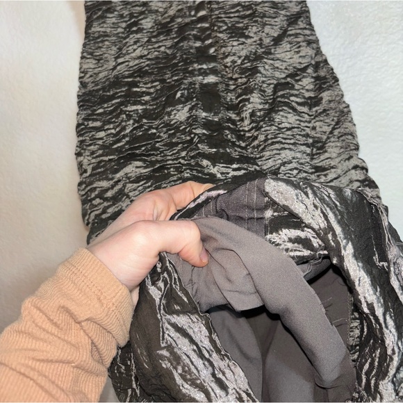 Nicole Miller size 6 shiny dark grey runched midi dress - Picture 6 of 9